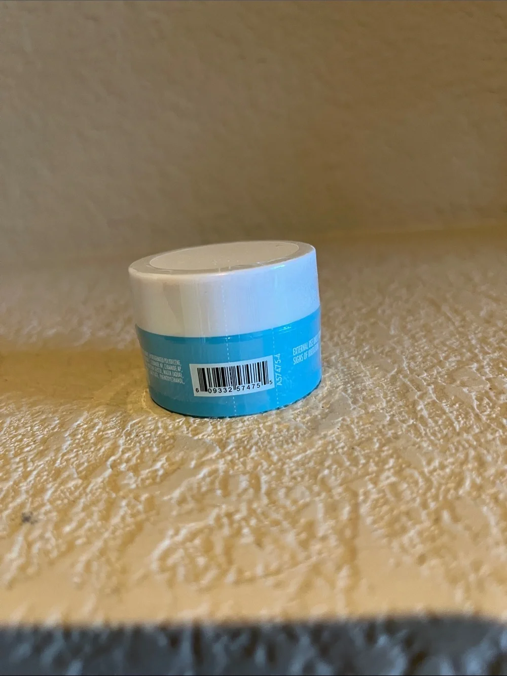 ELF Holy Hydration! Makeup Melting Cleansing Balm - Blue and White - Picture 3 of 3
